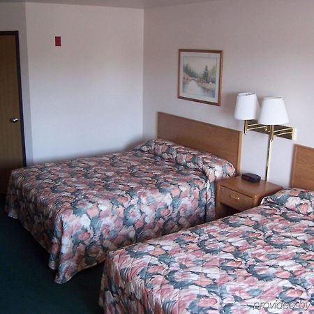 Budget Host Inn & Suites North Branch 部屋 写真