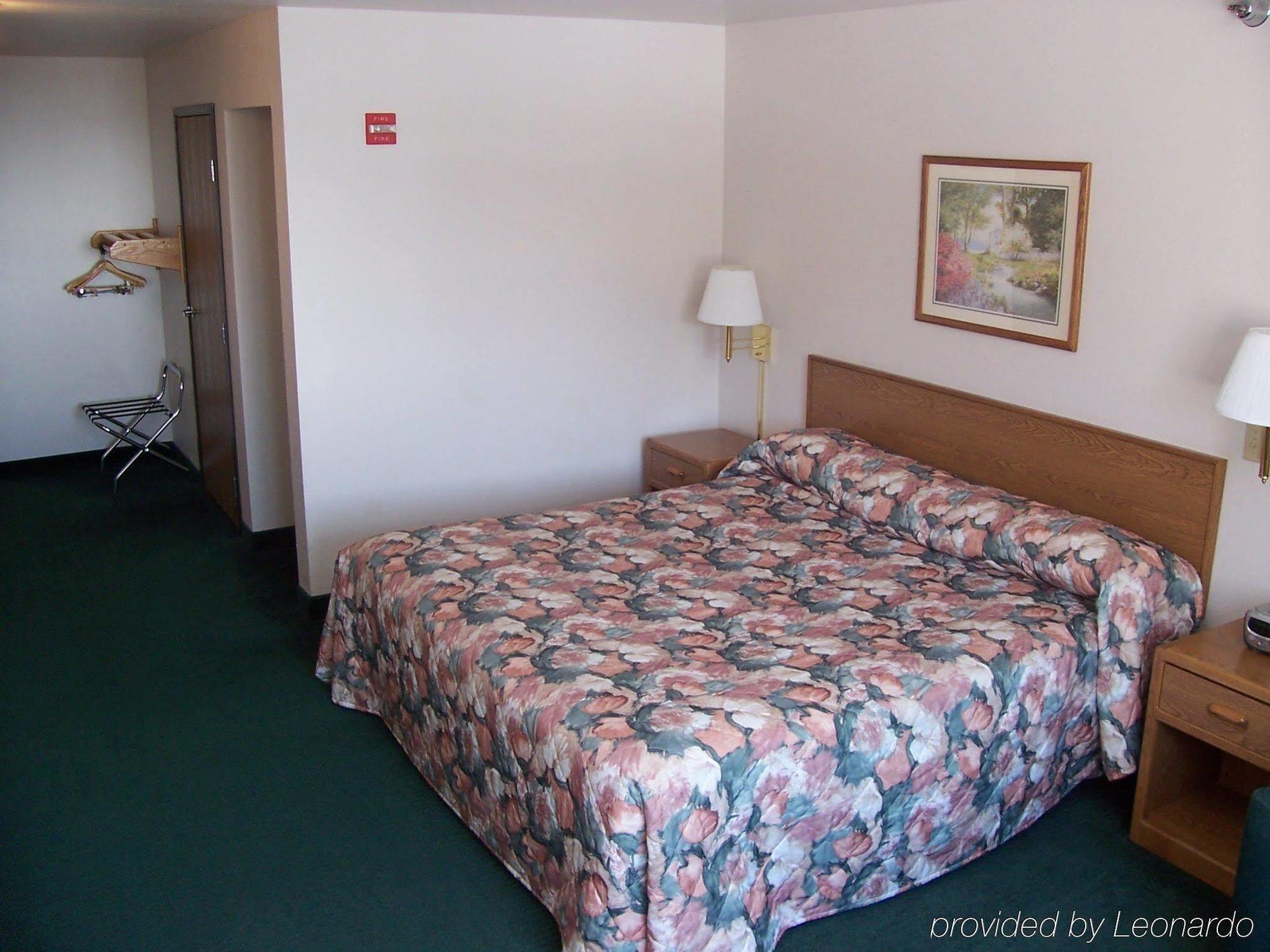 Budget Host Inn & Suites North Branch 部屋 写真